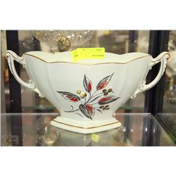 ROYAL WINTON VASE WITH FROG