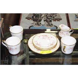PARAGON VICTORIAN ROSE 8 PC CUP AND SAUCERS