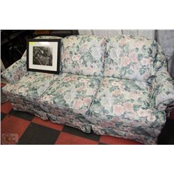FLORAL SOFA