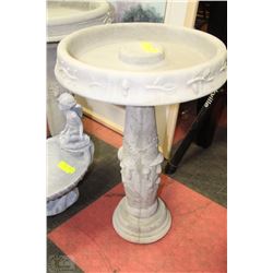 CONCRETE MUSHROOM BIRDBATH 15"X23"