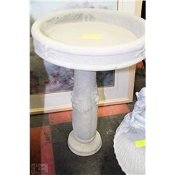 CONCRETE ACORN BIRDBATH 15"X23"