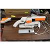 Image 1 : Wii CONSOLE WITH CONTROLLER, GUN CONTROLLER
