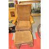 Image 1 : ANTIQUE MAPLE GLIDER ROCKER WITH OTTOMAN