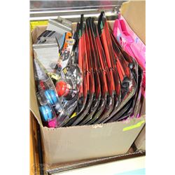 BOX OF  MIXED TOYS INCLUDING YOYO'S, BOW & ARROW