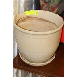 BEIGE CERAMIC PLANT POT