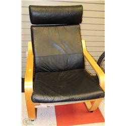 LARGE PLEATHER AND WOOD CHAIR WITH HEAD REST