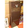 Image 1 : HOMAK 8 GUN STEEL CABINET WITH KEY 21"X10"X55"H