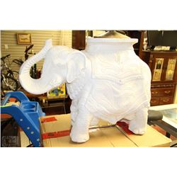 ELEPHANT PLANT STAND 20"H