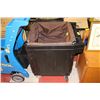 Image 1 : FONDULAC CANVAS LINED PLASTIC UTILITY CART