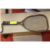 Image 1 : OMEGA GRAPHITE GALAXY II TENNIS RACQUET