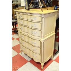 VINTAGE 6-DRAWER DRESSER W/CURVED