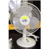 Image 1 : HAMPTON BAY WHITE TABLE FAN, 3-SPEED