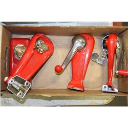 SET OF 4 VINTAGE CAN -O-MATE CANOPENERS AND