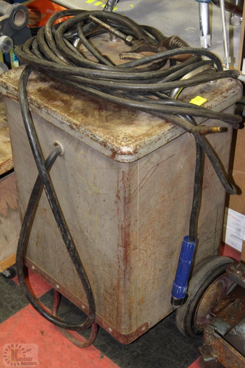 MARQUETTE INSTANT ARC WELDER & CABLES