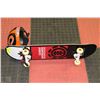 Image 1 : ELEMENT SKATEBOARD WITH VENTURE TRUCKS, &