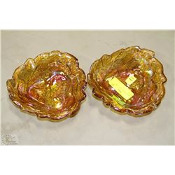 PAIR OF VINTAGE ART GLASS DISHES