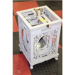 SET OF 2 HANGING PLANT HOLDERS