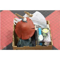 BOX WITH CERAMIC MUSHROOM GARDEN ORNAMENT AND