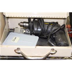 BLACK AND DECKER PROFESSIONAL DRILL IN BOX WITH