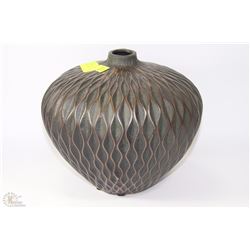 ROUND SHOWHOME VASE 8.5" TALL