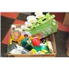 Image 1 : BOX OF SUMMER GARDEN ACESSORIES FOR THE HOME