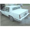 Image 2 : 1986 Cadillac Fleetwood White 4dr. Eng.401