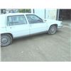 Image 6 : 1986 Cadillac Fleetwood White 4dr. Eng.401