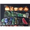 Image 3 : Numerous Cabochons!