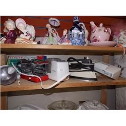 SHELF LOT OF KITCHEN APPLIANCES