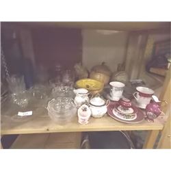 SHELF COLLECTABLE CHINA & GLASSWARE