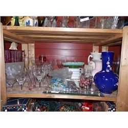 VINTAGE CERAMIC URN & 2 VASES = 3PC TTL