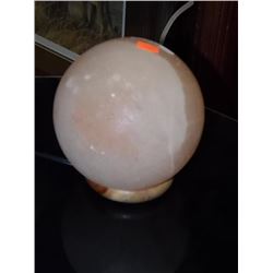 HIMALAYAN SALT LAMP -CRYSTAL ROCK LIGHTING - TOTALLY RETRO