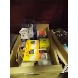 BOX OF ASSORTED LIGHT BULBS