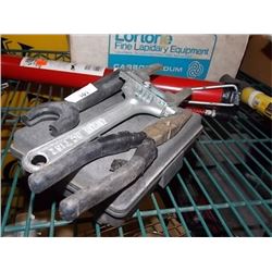 PLUMBER VICE GRIP & PRESSURE GUAGE