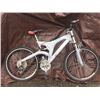 Image 1 : 24 Speed mountain bike - used