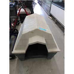 Plastic dog house - used