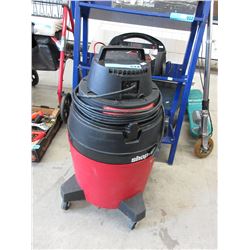 8 Gallon shop vac - used