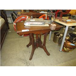 Vintage parlour table