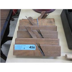 4 Vintage wood planes