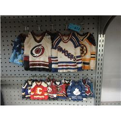 15 "Star Hangers" hockey memorabilia