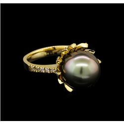 0.58ctw Pearl and Diamond Ring - 14KT Yellow Gold