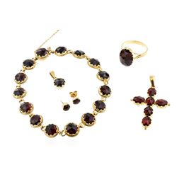 18KT Yellow Gold 55.92 ctw Pyrope-Almandite Garnet Jewelry Suite