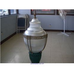 STREET LIGHT, LOT OF 4 LIGHTS FIXTURES ONLY. POLES NOT INCLUDED