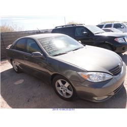 2004 - TOYOTA CAMRY