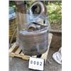Image 1 : COLLECTIBLE OIL STOVE & MISC STOVEPIPE ANTIQUE