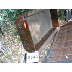 COLLECTIBLE MAHOGANY PICKUP BED