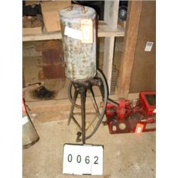 COLLECTIBLE CATERPILLAR EARLY GREASE PUMP