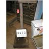 Image 1 : COLLECTIBLE ANTIQUE SCALE