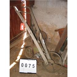COLLECTIBLE ANTIQUE SEEDER