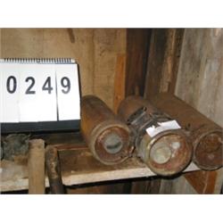 COLLECTIBLE PRESTOLITE LIGHT TANKS (4)